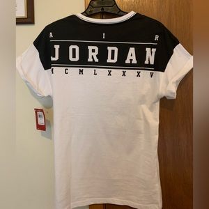 Boys Jordan shirt Black/White sz L